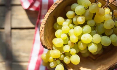 The Wonders of Grapes: Nutrition, Benefits, Side Effects, and More